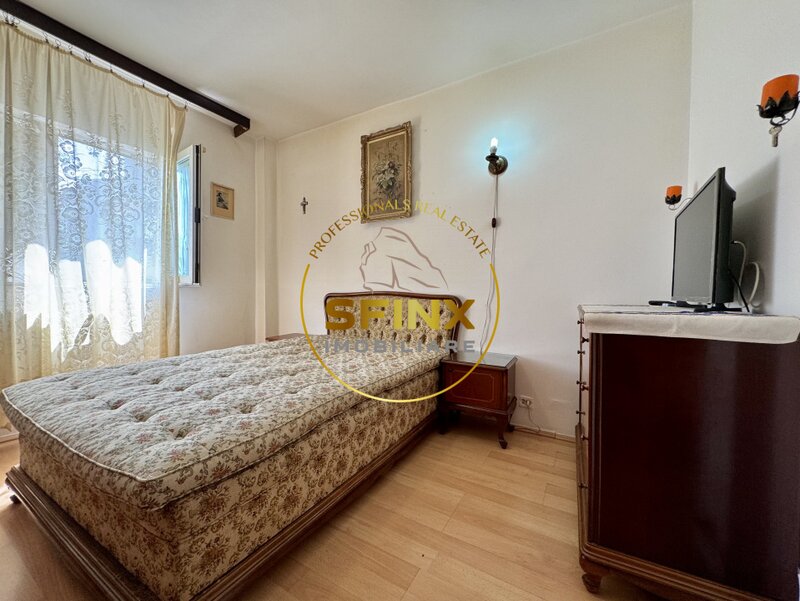 Iancului, 2 camere decomandat, logie 9.4 mp, 1979.